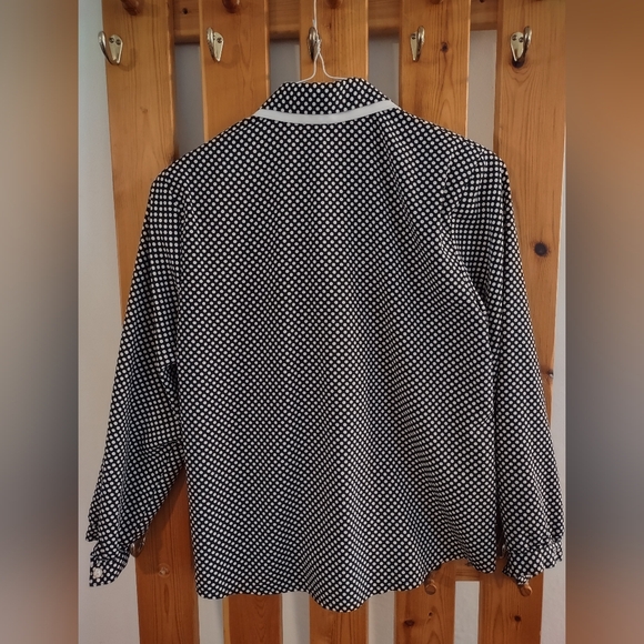 Timeless Polka Dot Button-Down Blouse - Picture 3 of 5